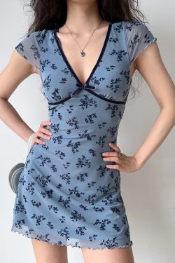 Retro Deep V Floral Dress for Women - Waist-Cinching Slim-Fit A-Line Short Skirt in European American Style, Perfect for Y2K Fashion