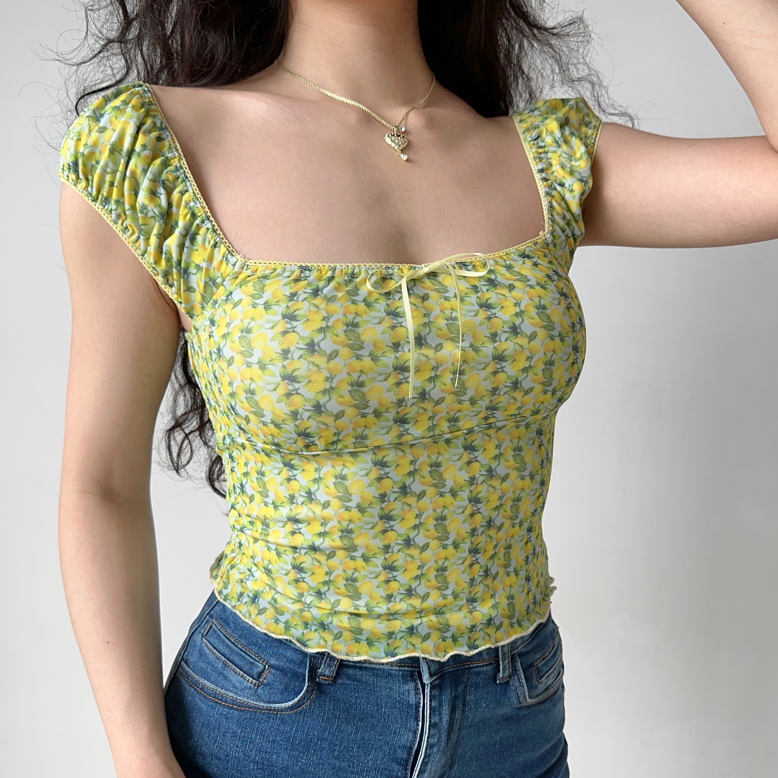 Retro Fruit Print Square Neck Short Crop T-shirt for Women - Summer Slim Fit Puff Sleeve Top in European and American Style