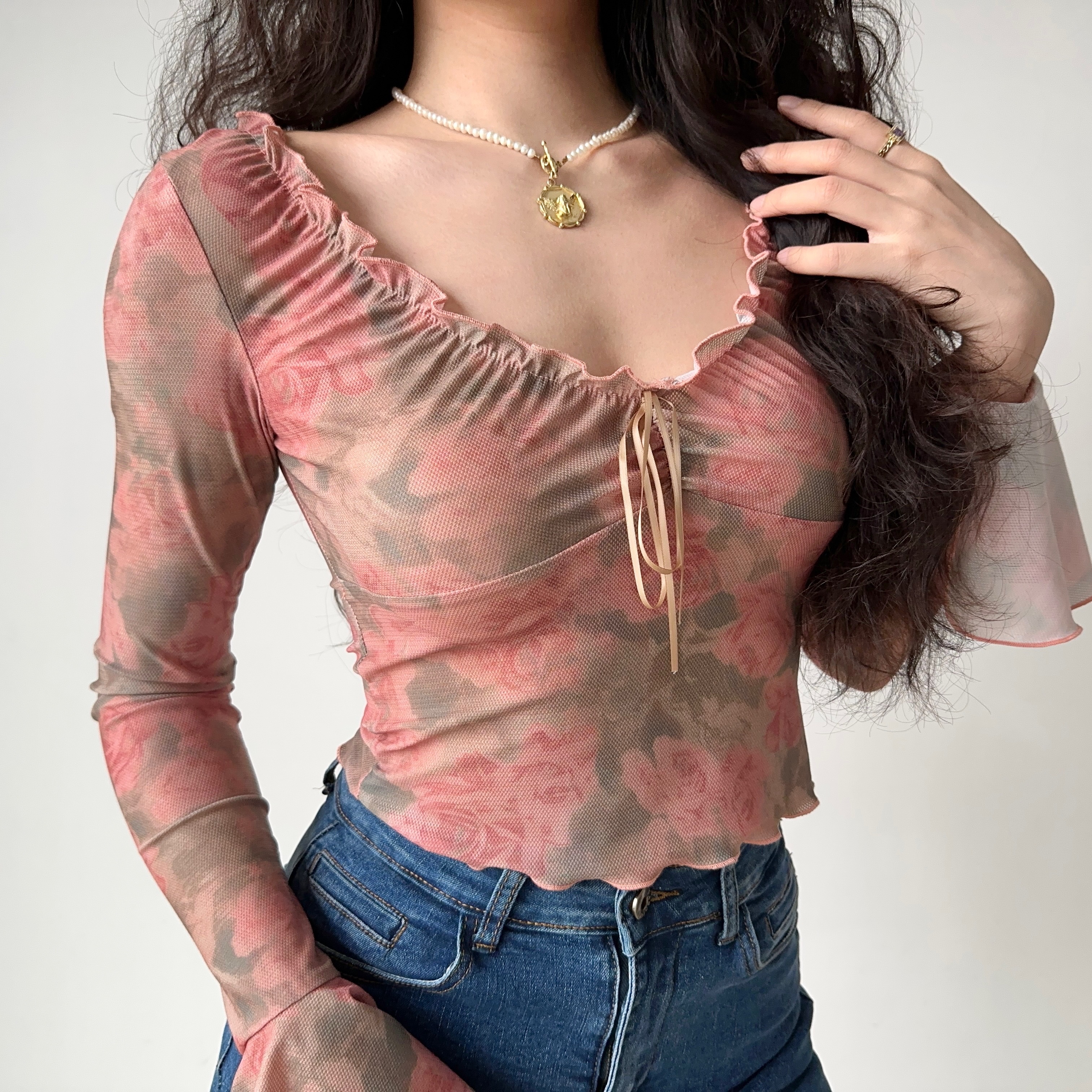 Retro Printed V-Neck Bell Sleeve Top - Women's Slim Fit Short Long Sleeve T-Shirt in European and American Style, 90s Inspired