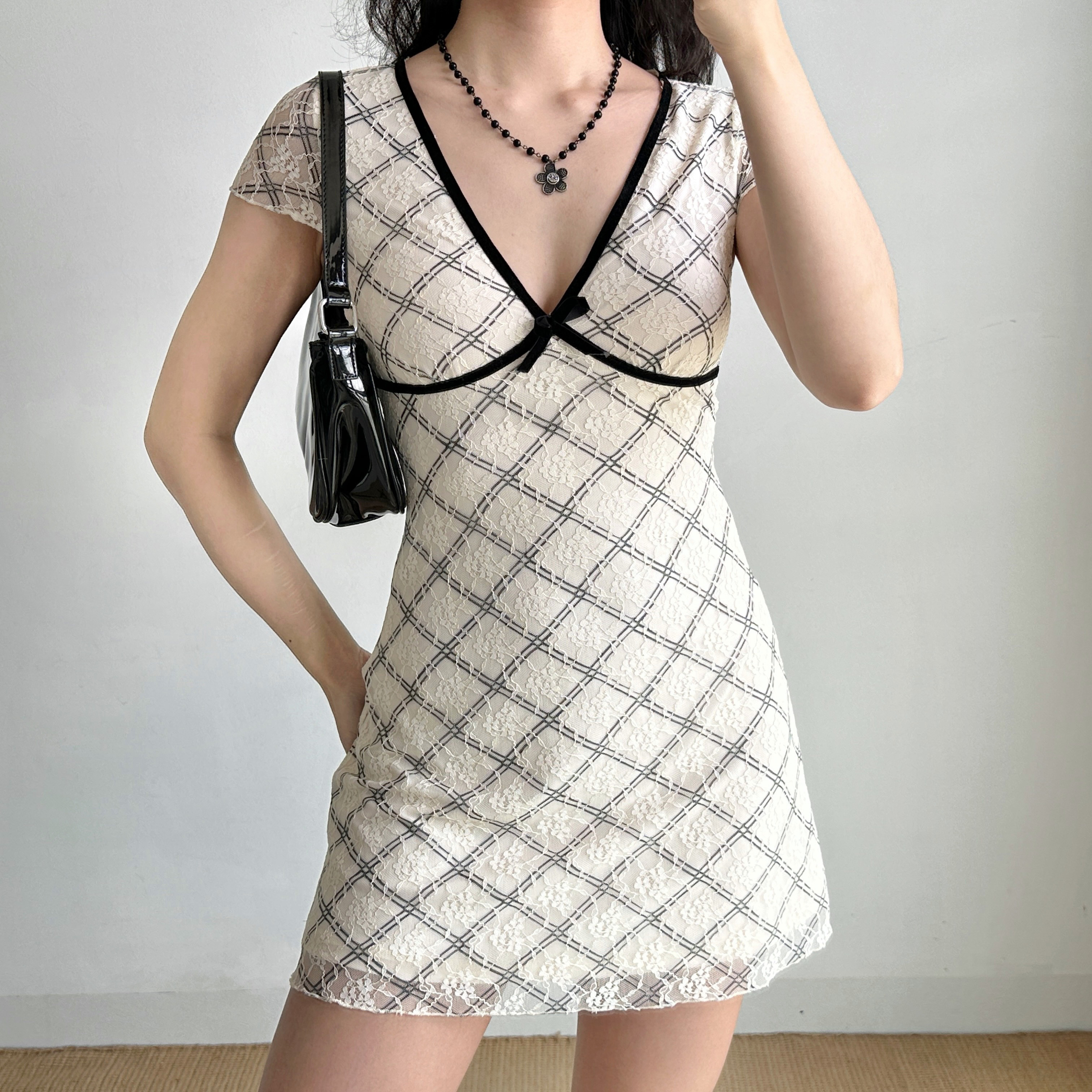 Sexy Deep V-Neck Lace Check Short Sleeve Dress for Women - European and American Style Summer Fashion