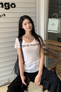 Slightly Sheer U-Neck Short Sleeve T-Shirt for Women - American Vintage Summer Slim Fit Hot Girl Style