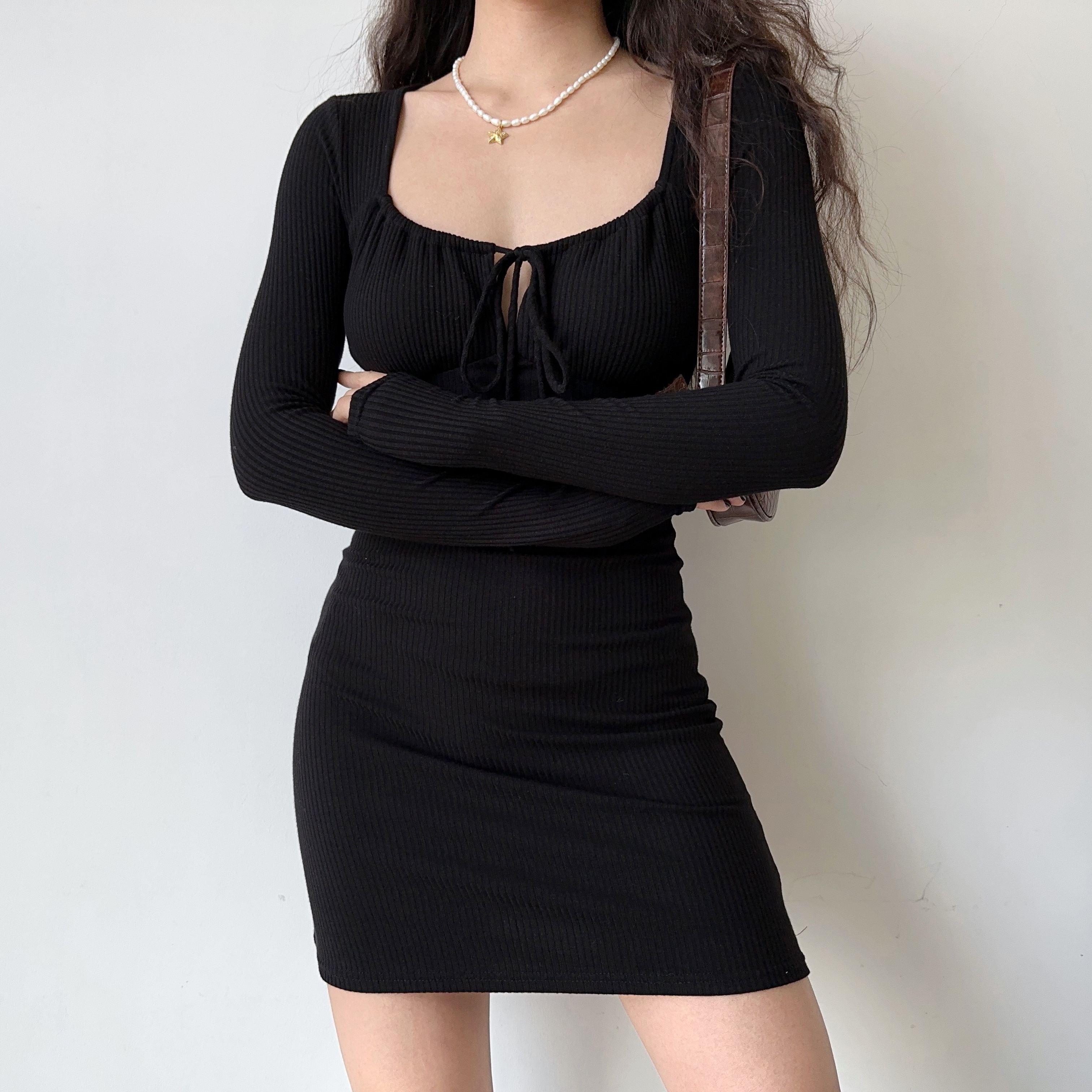 Slim-Fit Hollow Lace-Up Square Neck Long Sleeve Bodycon Dress - European & American Style Short Skirt for a Chic Look