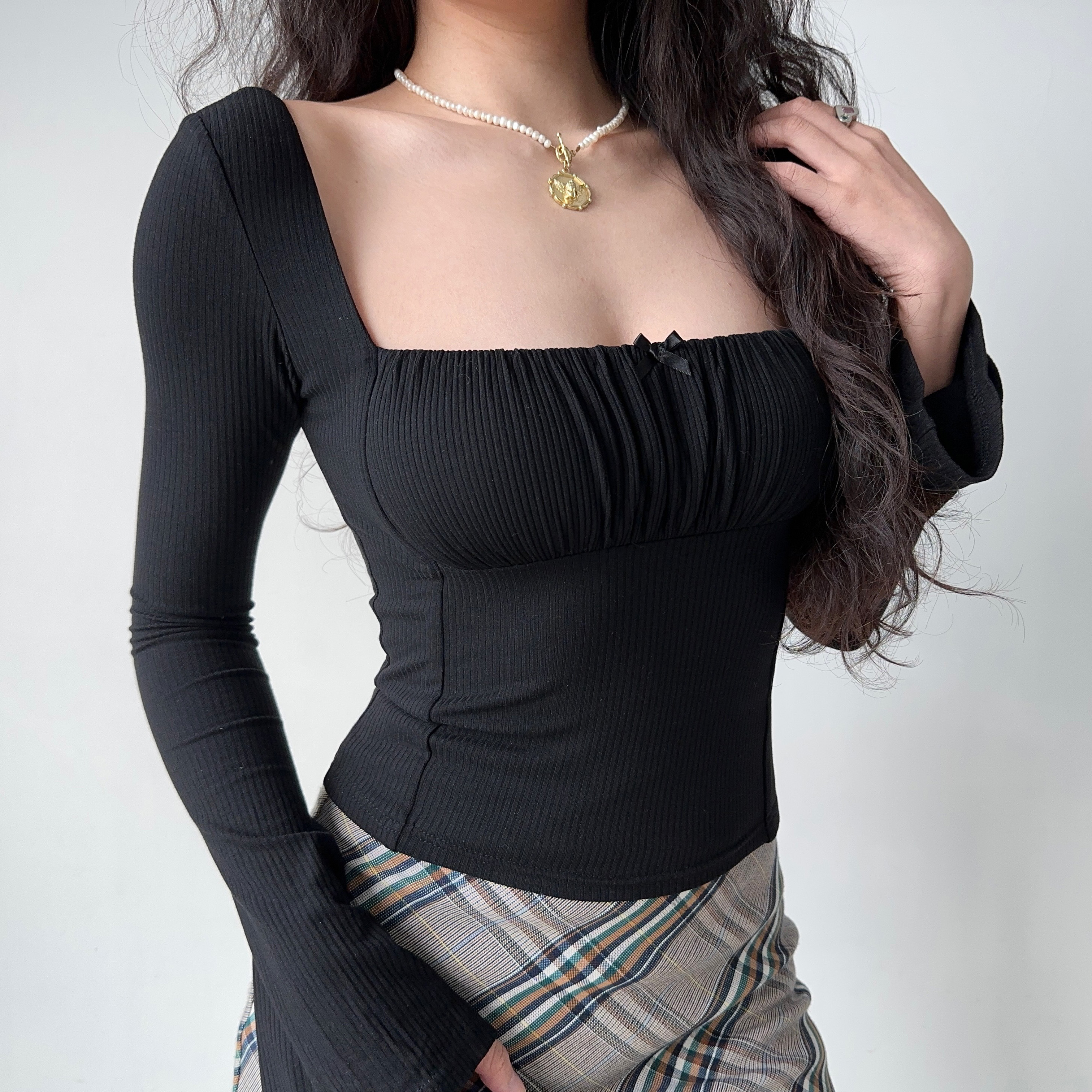 Slim Fit Long Sleeve Black T-Shirt for Women - Three-Dimensional Cut, Flattering Square Neck, European American Style