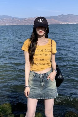 Slim Fit Square Neck Short Sleeve T-Shirt for Women - Trendy Summer Top, Casual Chic Style