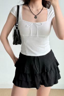 Slim-Fit Square Neck Short Sleeve T-Shirt for Women – European & American Style Summer Top, Flattering Minimalist Design