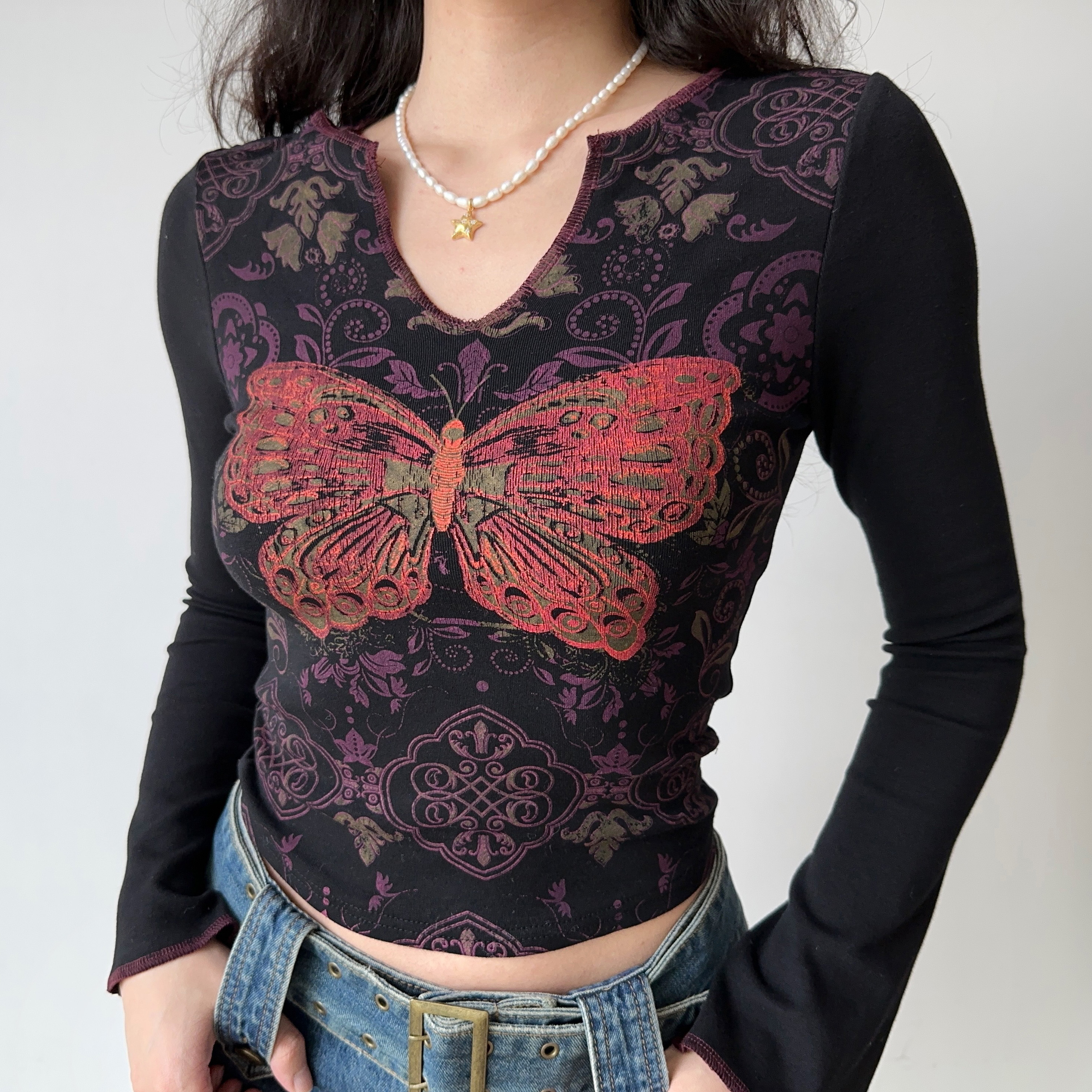 Slim Fit V-Neck Long Sleeve T-Shirt with Butterfly Print – Retro European and American Style Women's Top