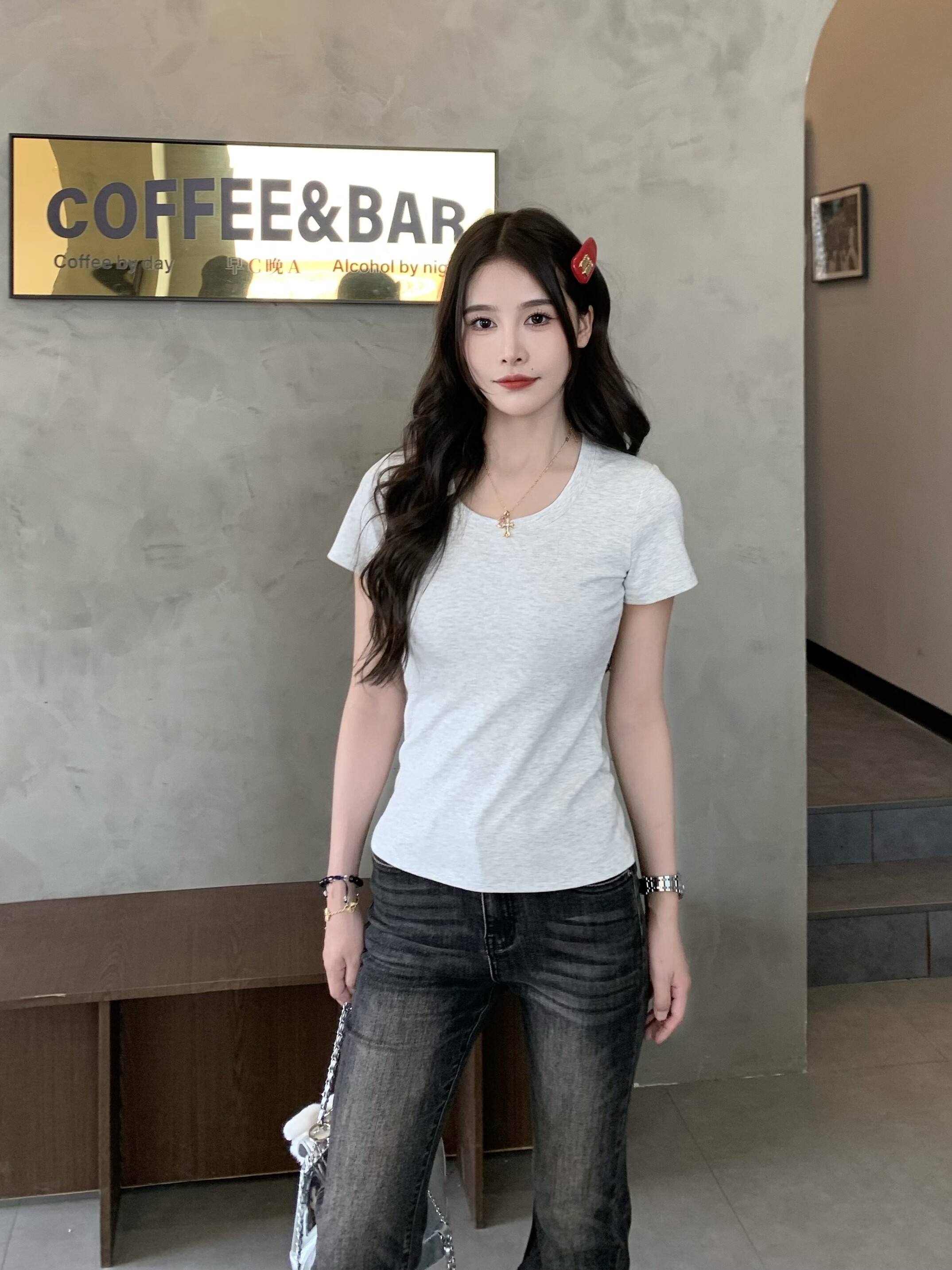 Solid Color Short Sleeve T-Shirt for Women - Versatile Slim Fit Summer Top, Casual Essential, Perfect for Everyday Wear