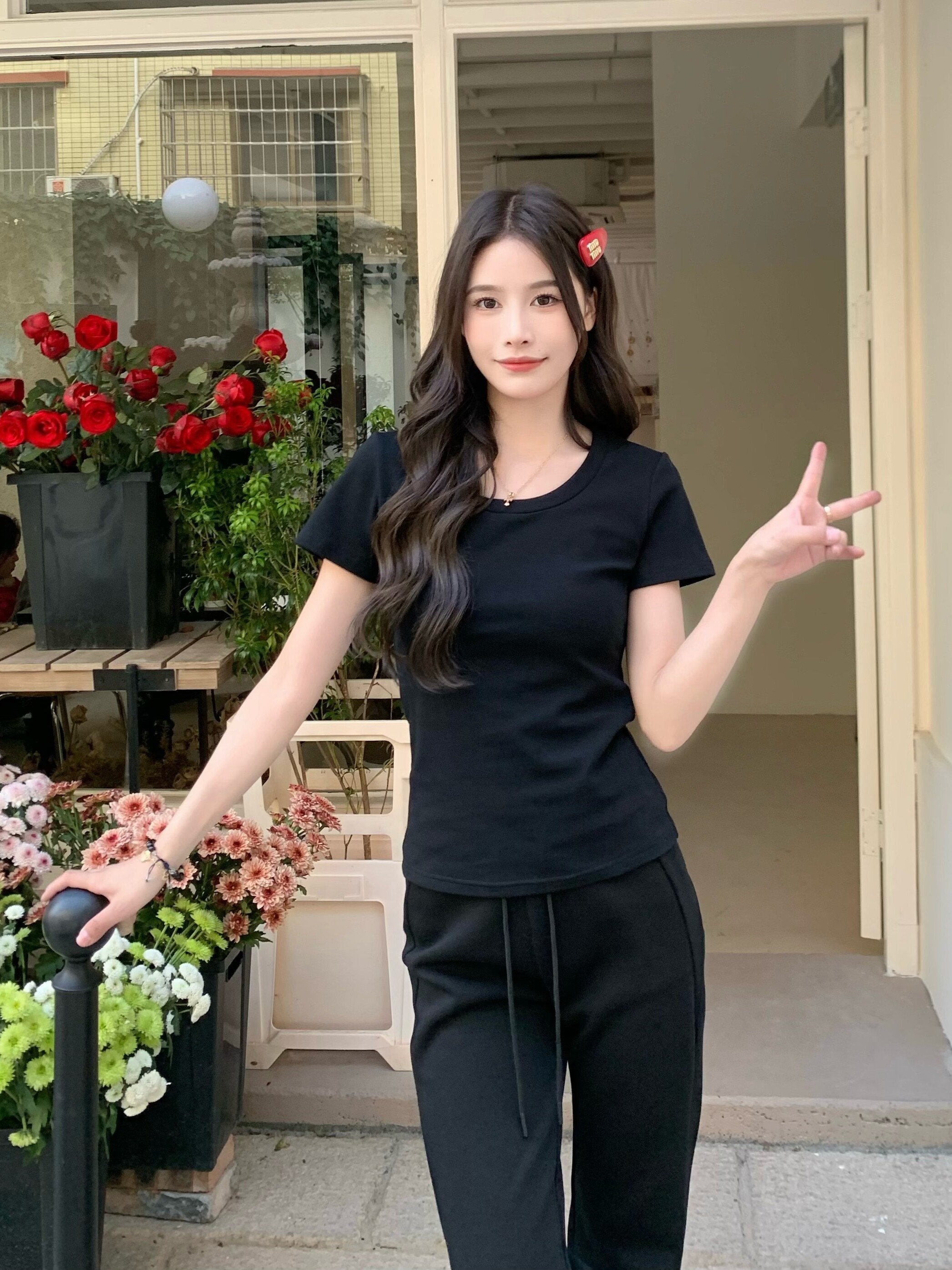 Solid Color Short Sleeve T-Shirt for Women - Versatile Slim Fit Summer Top, Casual Essential, Perfect for Everyday Wear
