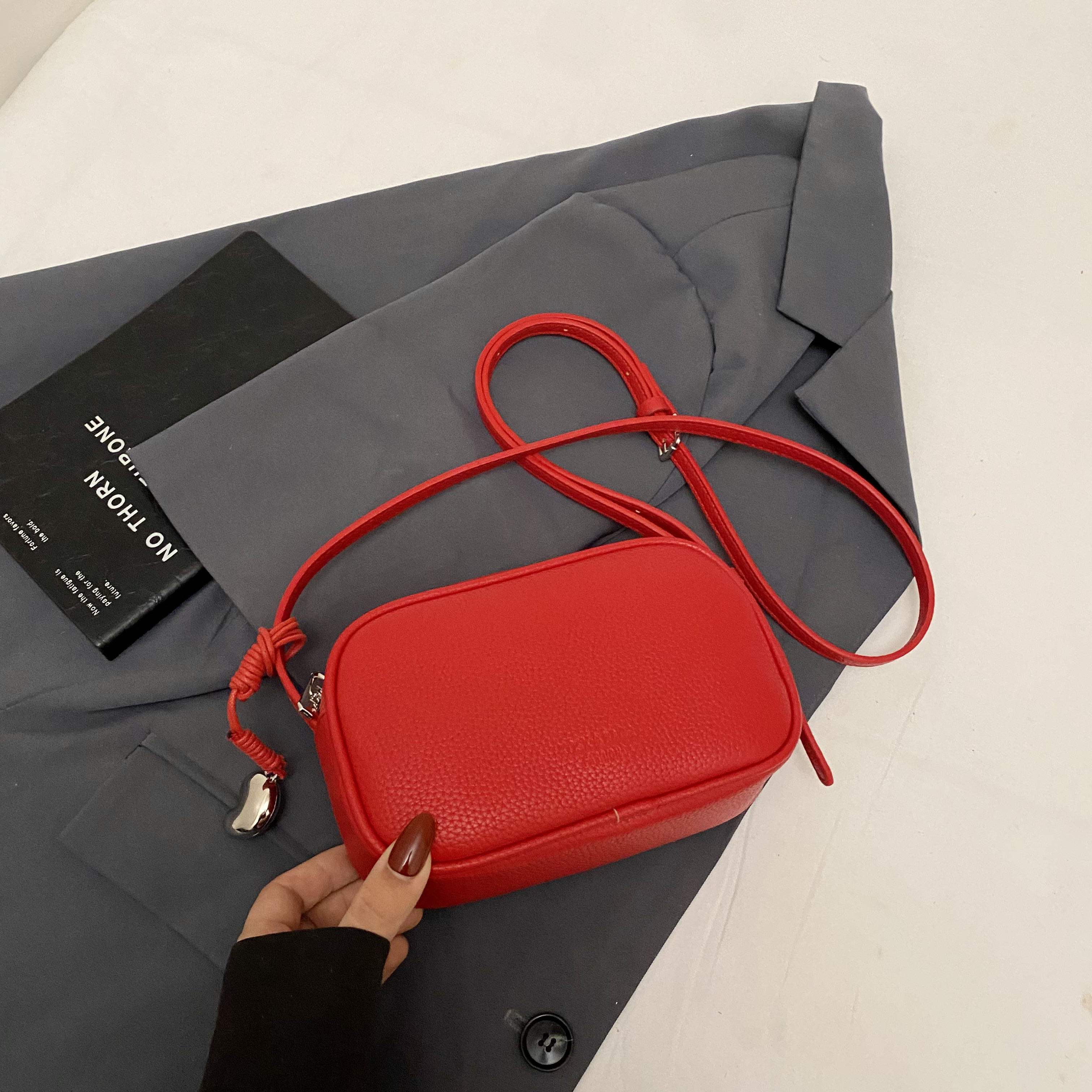 Stylish Yellow Crossbody Phone Bag for Women - Versatile Commuting Accessory, Summer 2025 Trendy Design