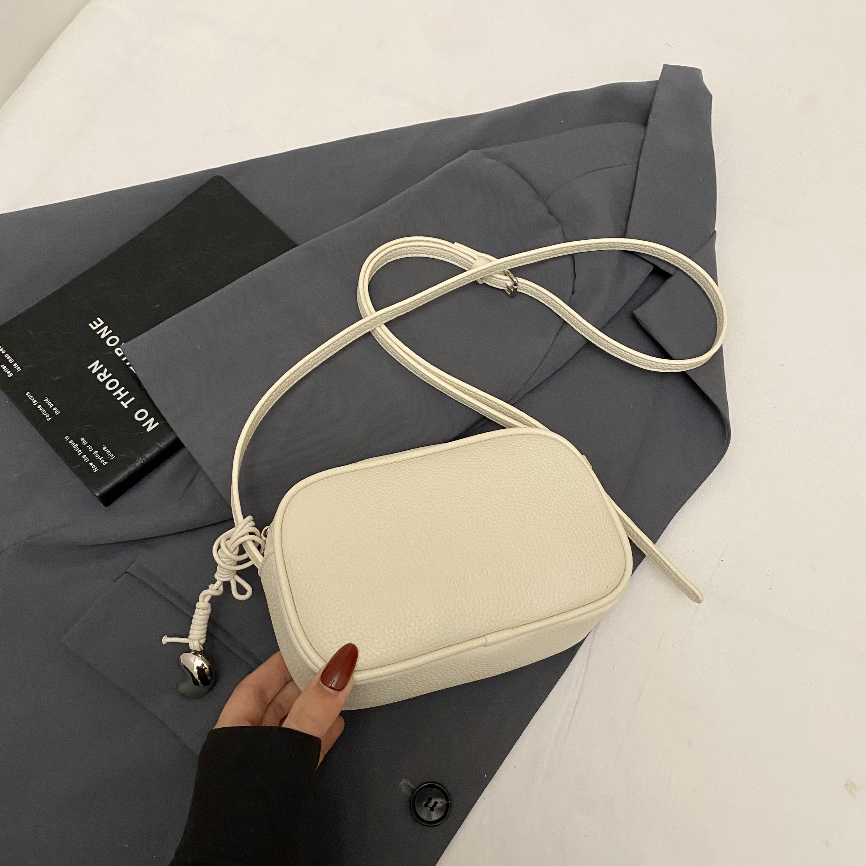 Stylish Yellow Crossbody Phone Bag for Women - Versatile Commuting Accessory, Summer 2025 Trendy Design