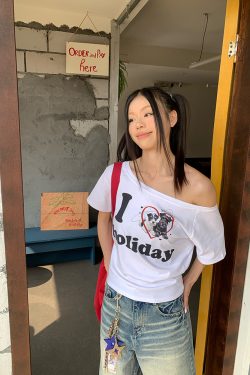 Summer Off-Shoulder Dog Print T-Shirt for Women - Slim Fit American Letter Short Sleeve Top, Casual Fashion