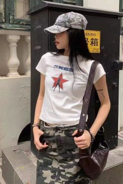 Summer Star Print Sexy Shoulder T-Shirt for Women - Retro Slim Fit Short Sleeve Round Neck Top in 90s Style