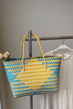 Summer Women's Handheld Woven Bag - Large Capacity Color Block Vegetable Basket for Beach Outings, Trendy 2025 Fashion