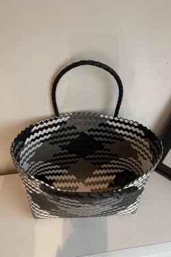 Summer Women's Handheld Woven Bag - Large Capacity Color Block Vegetable Basket for Beach Outings, Trendy 2025 Fashion