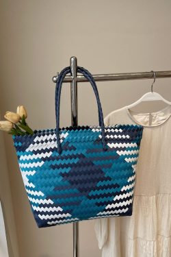 Summer Women's Handheld Woven Bag - Large Capacity Color Block Vegetable Basket for Beach Outings, Trendy 2025 Fashion