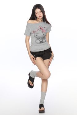 Sweet Cool Cartoon Hello Kitty Off-Shoulder Short Sleeve T-Shirt for Women - Slimming Chic Summer Top, Y2K Style