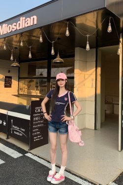 Sweet Cool Three Stripe V-Neck Short Sleeve T-Shirt for Women - Slim Fit American Style Summer 2025 Top
