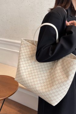 Trendy Large Capacity Women's Shoulder Bag - Versatile Light Luxury Tote for Commuting - 2025 Fashion Must-Have