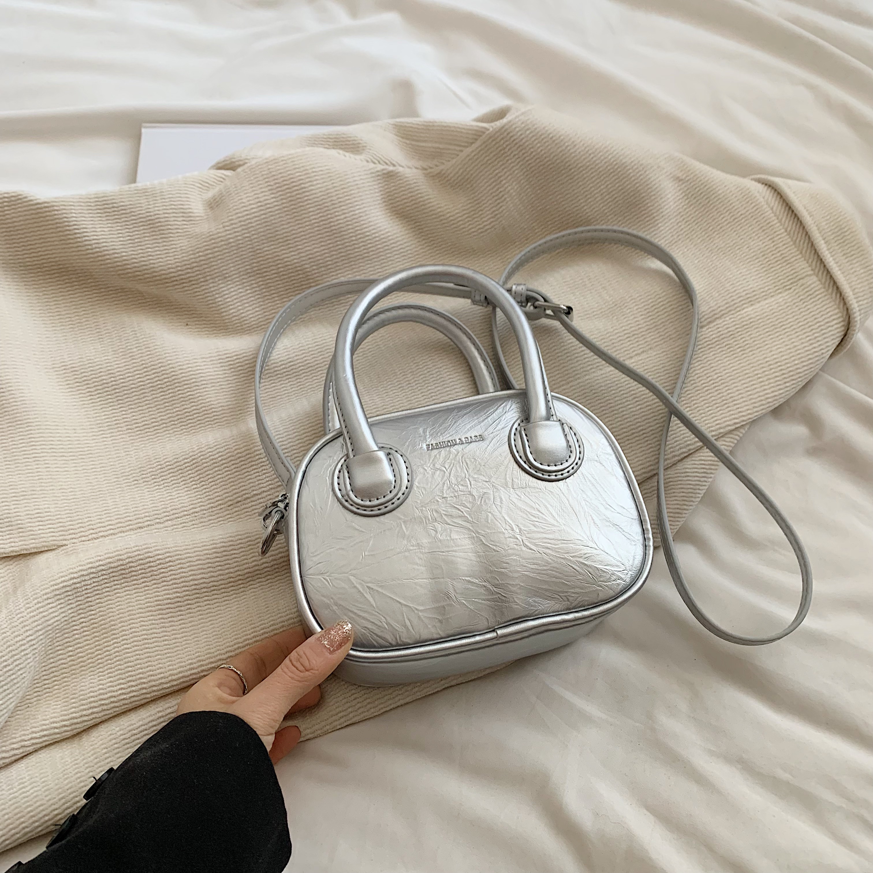 Trendy Silver Women's Handbag 2025 - High-End Small Shoulder Bag & Crossbody for Summer Commuting - Fashionable & Popular Design