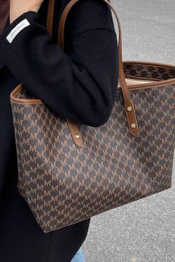 Trendy Textured Tote Bag for Women - High-Capacity Versatile Commuter Bag, 2025 Chic Style