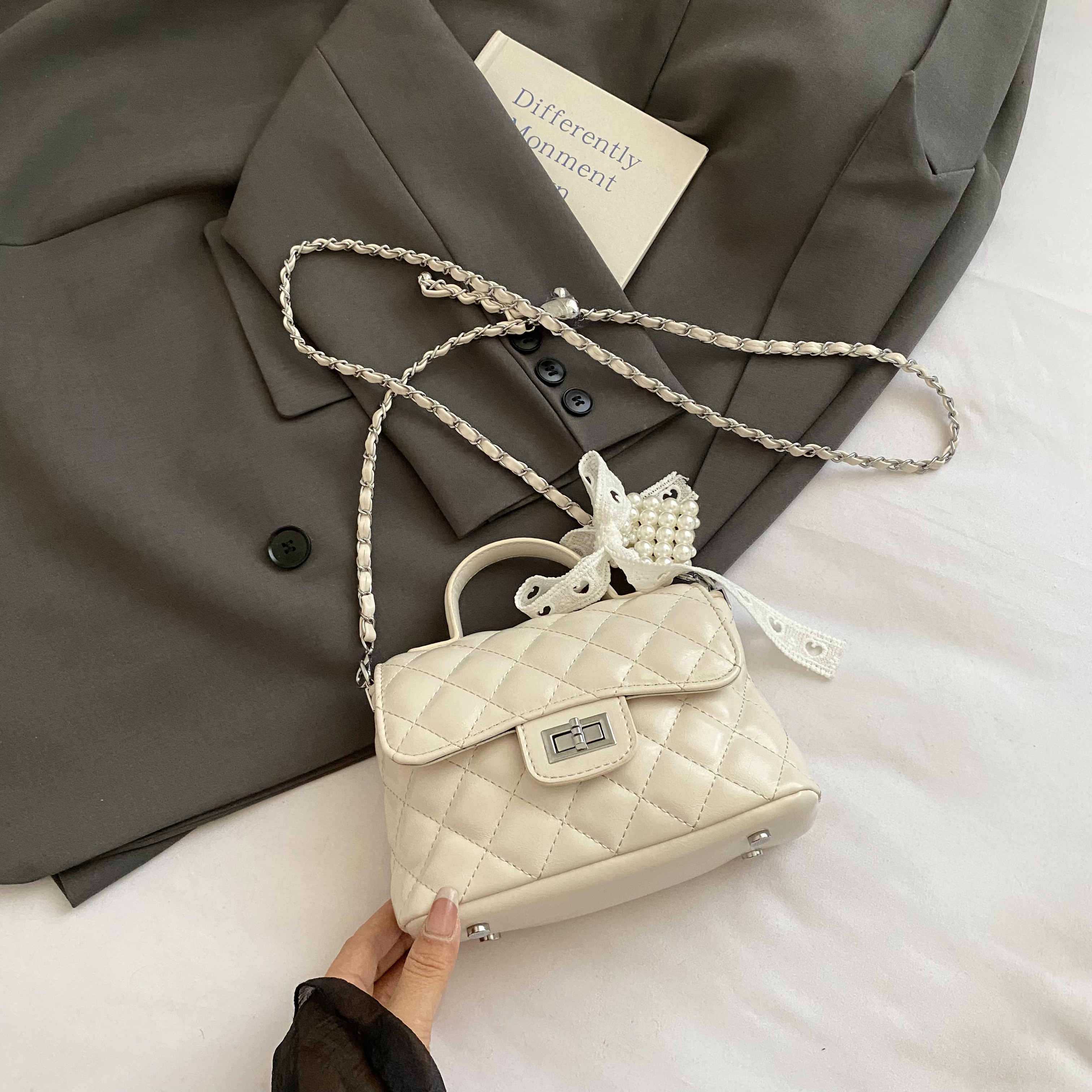 Trendy Women's Diamond Quilted Chain Shoulder Tote Bag - 2025 Fashion Commuter Crossbody Handbag