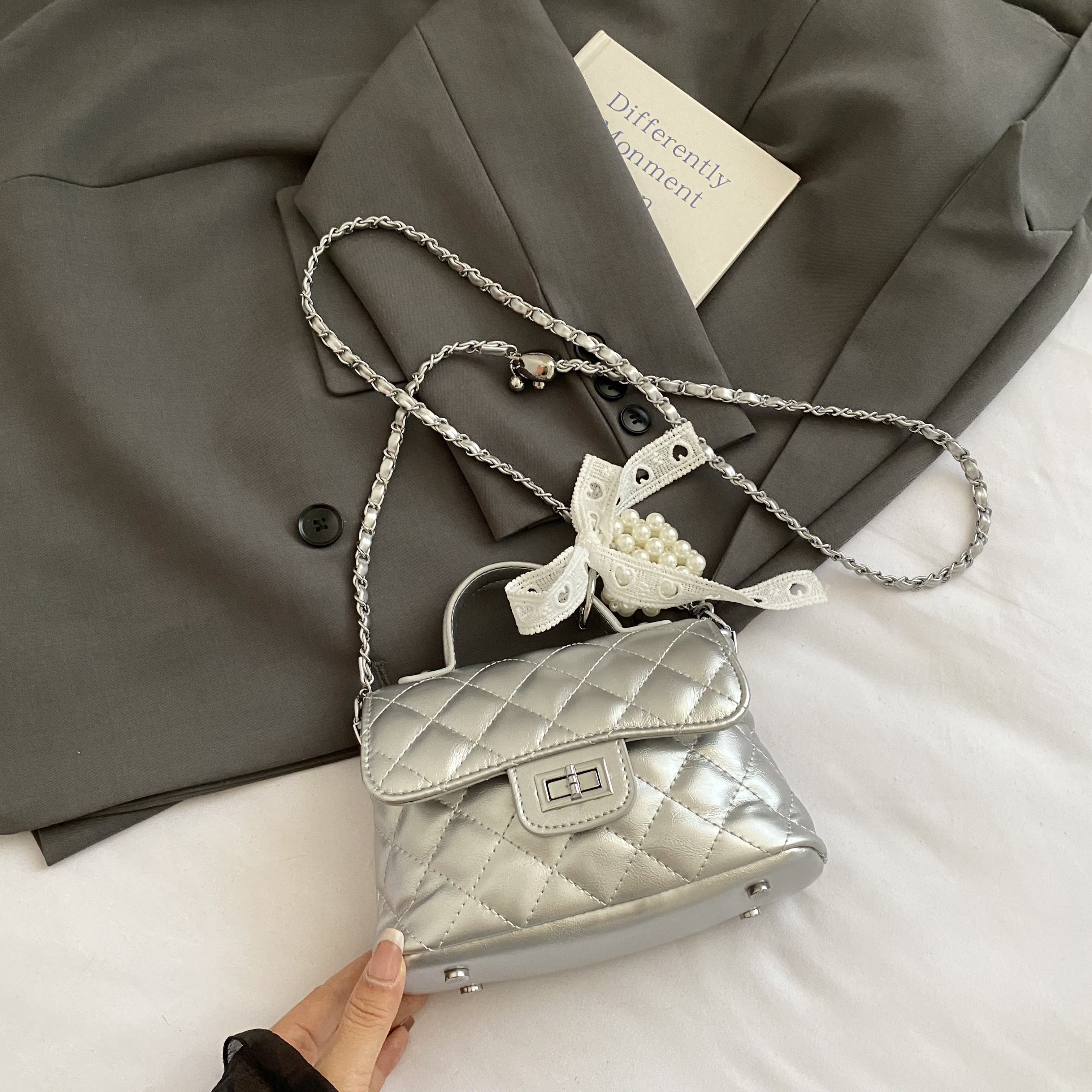 Trendy Women's Diamond Quilted Chain Shoulder Tote Bag - 2025 Fashion Commuter Crossbody Handbag