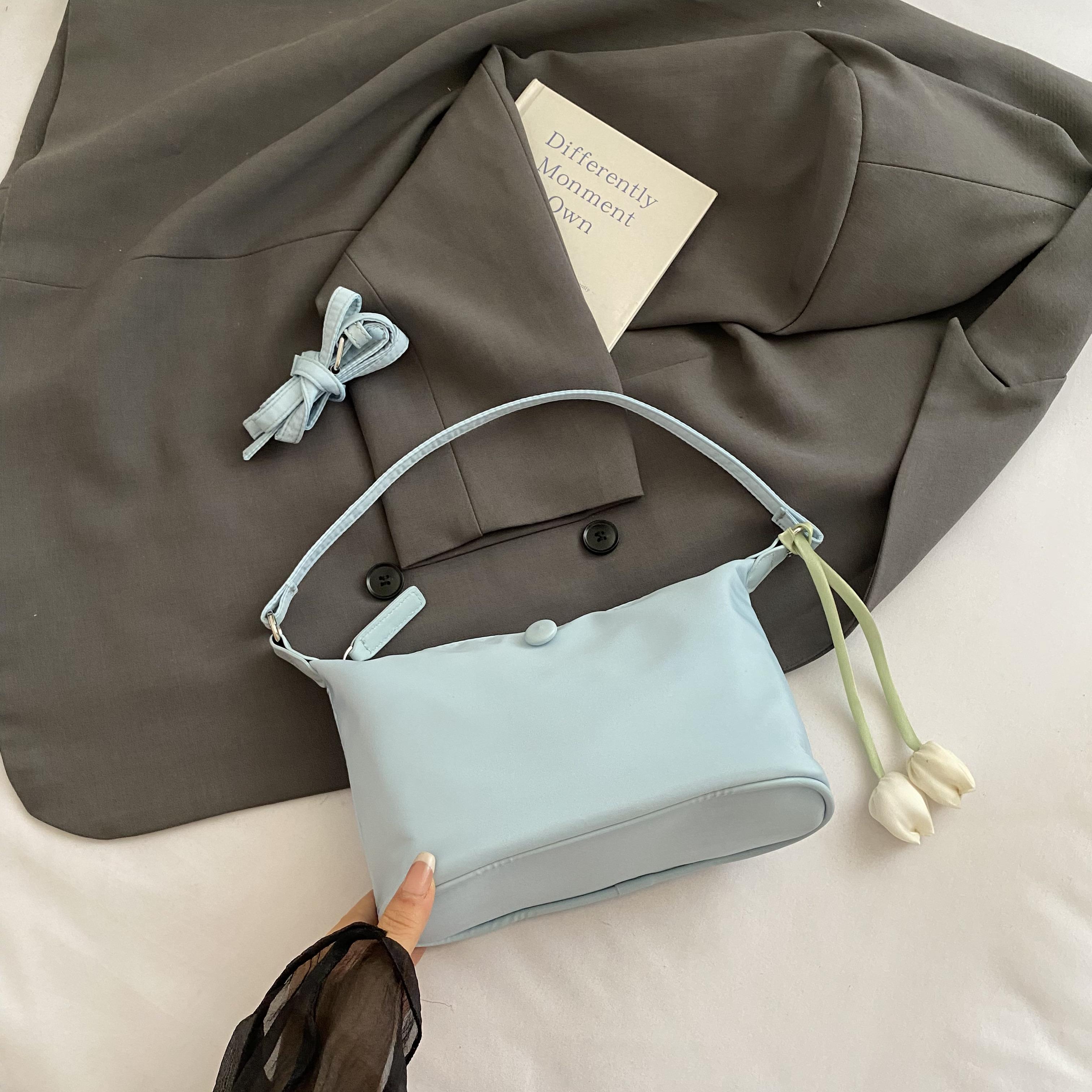 Trendy Women's Shoulder Crossbody Bags - Casual Versatile Underarm Fabric Bags for Everyday Commuting 2025