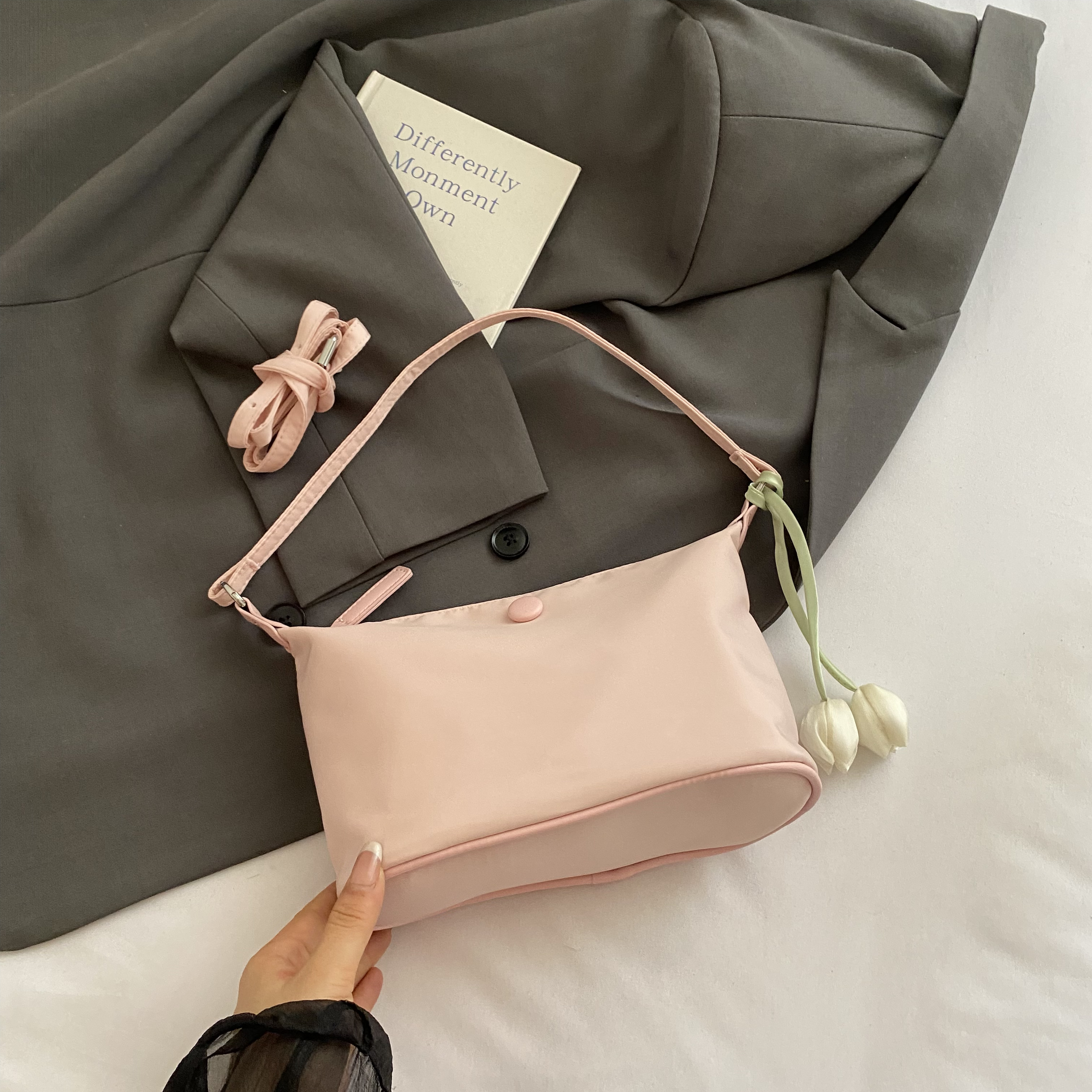 Trendy Women's Shoulder Crossbody Bags - Casual Versatile Underarm Fabric Bags for Everyday Commuting 2025