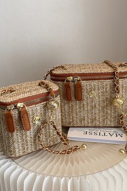Trendy Woven Chain Crossbody Bag for Women - Small Square Design, Perfect for Spring Summer 2025, Versatile Beach Vacation Style