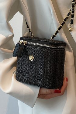 Trendy Woven Chain Crossbody Bag for Women - Small Square Design, Perfect for Spring Summer 2025, Versatile Beach Vacation Style