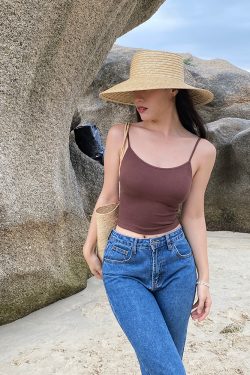 U-Neck Basic Camisole for Women with Chest Pad - Sexy Slim-Fit Top, Perfect for Layering or Casual Wear