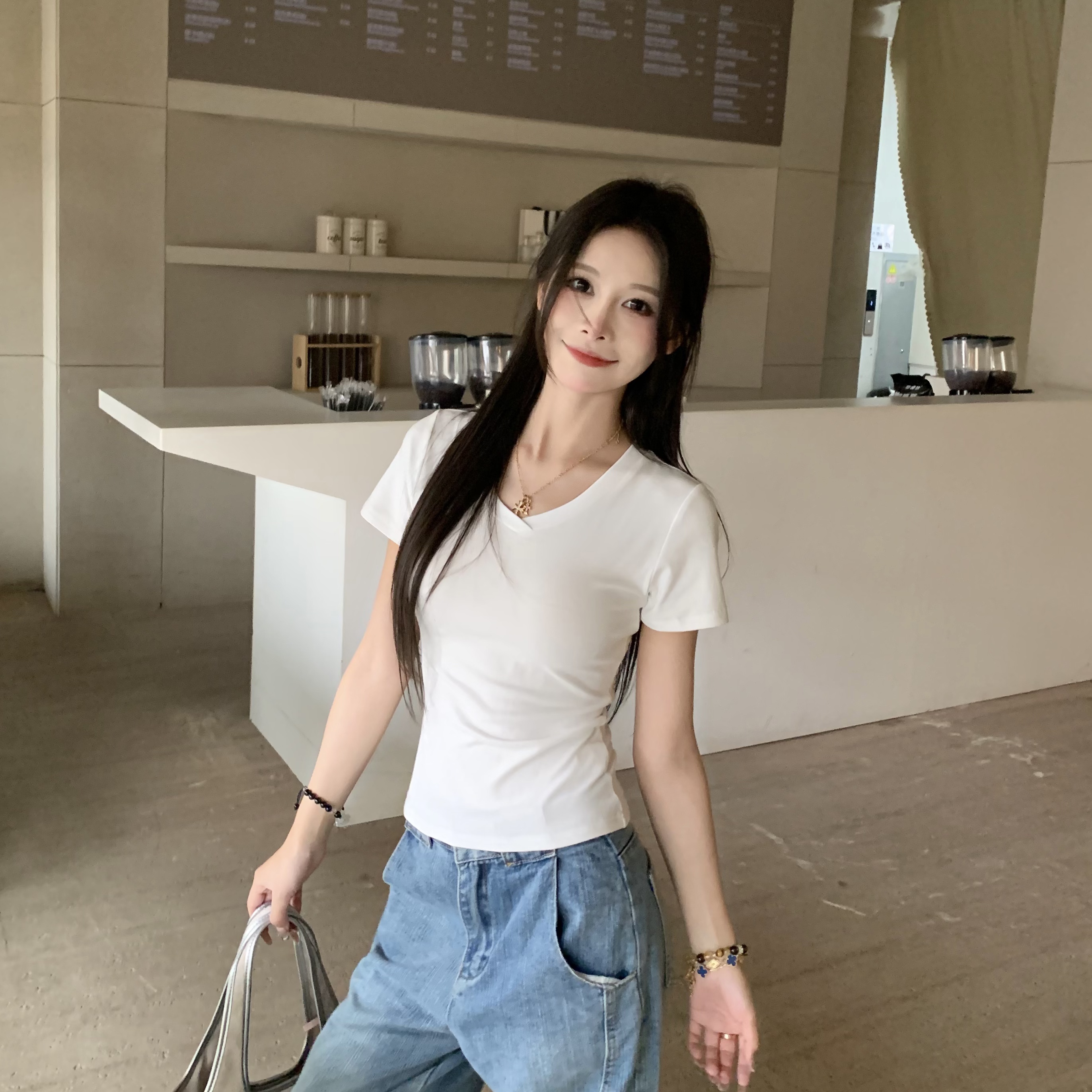 V-Neck Short Sleeve T-Shirt for Women - American Vintage Slim Fit Top - 2025 Summer Essential - Casual 90s Style Base Layer