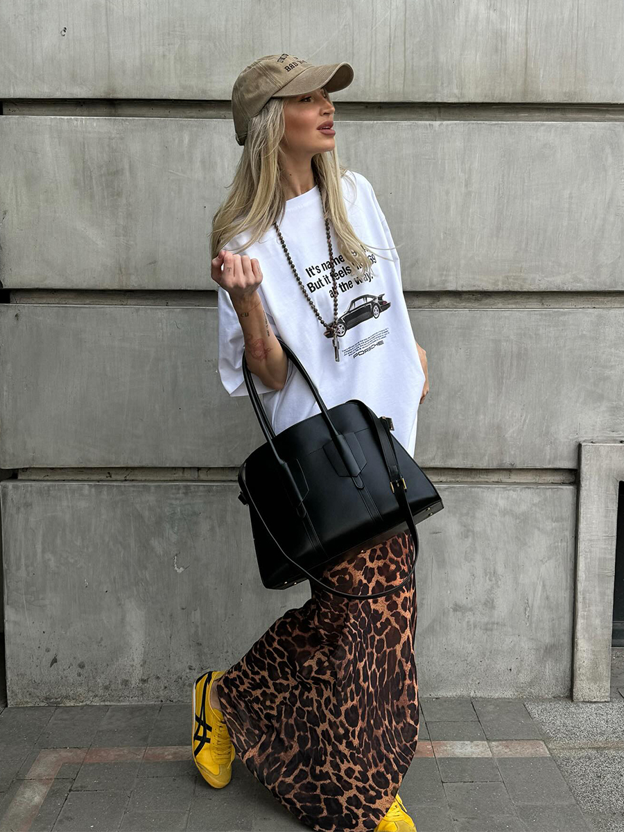 Vintage American Retro Car Pattern Oversized Short-Sleeve T-Shirt for Women - Summer Y2K Trendy Hot Girl Top