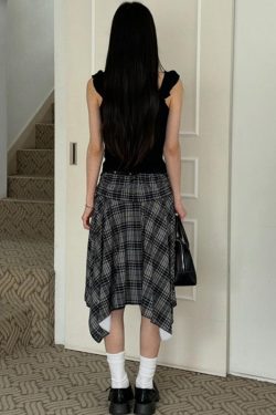 Vintage British Style A-Line Plaid Skirt for Women, Irregular Hem, Slimming, Hip-Hiding, Waist-Defining, Trendy 90s Fashion