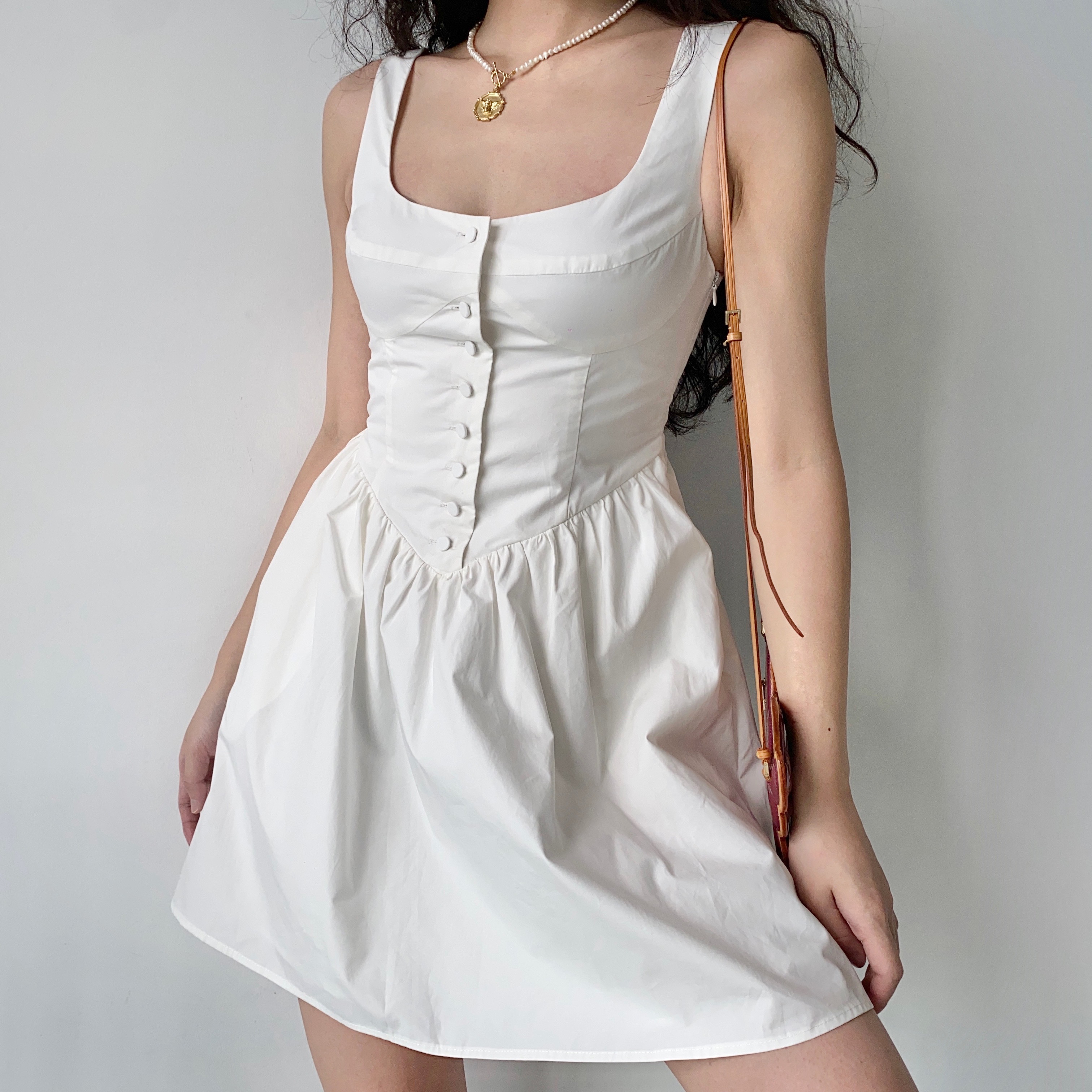 Vintage Court Style White Floral Pocket Tie Square Neck Sleeveless A-line Dress for Women - 90s Inspired Fashion