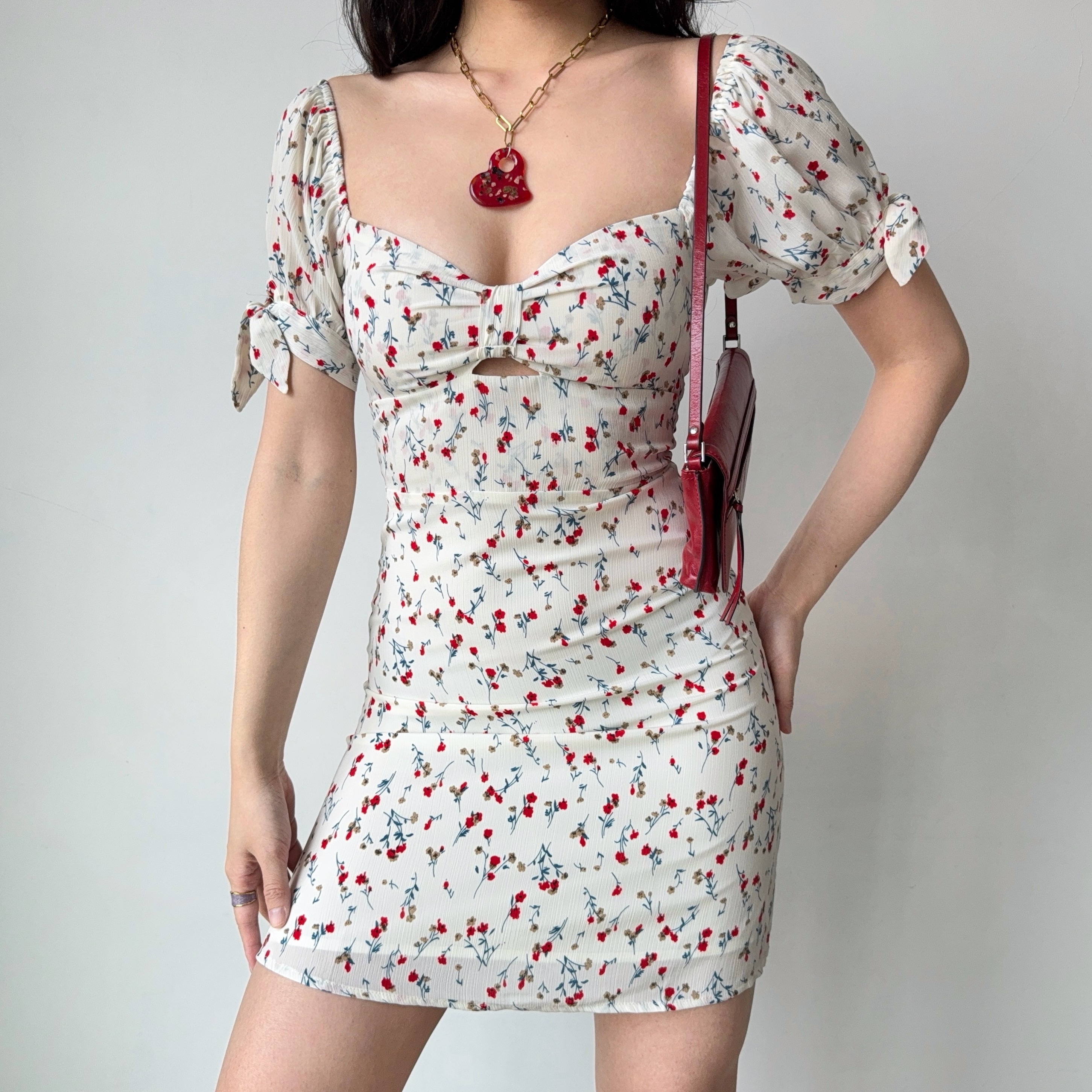 Vintage Floral Short Sleeve Dress with Front Bow and Hollow Waist - Summer 90s Style for Women