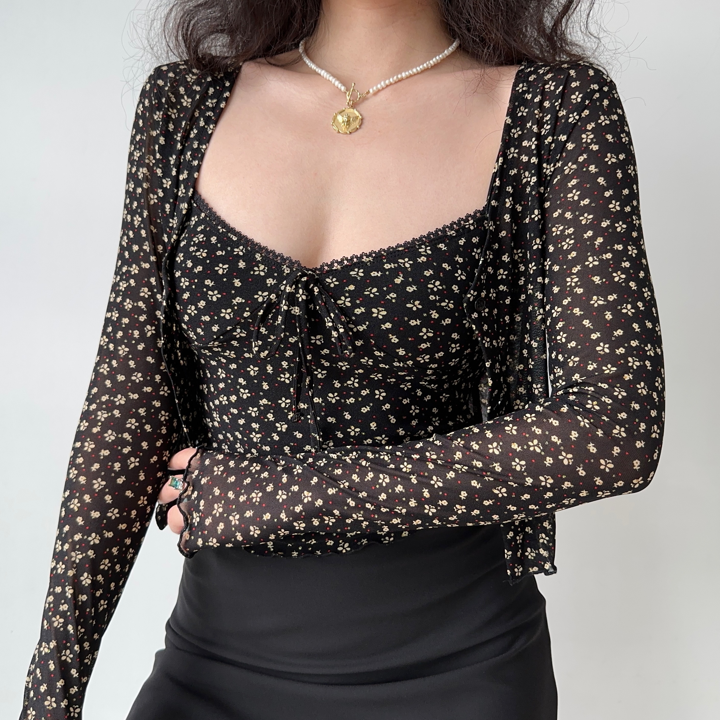 Vintage Floral V-Neck Camisole & Short Sleeve Cardigan Set - Women's Slim Fit, French Style, Perfect for Y2K & Retro Looks