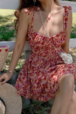Vintage Floral Waist-Cinched Cami Dress with Square Neck - Spring/Summer 2025 Vacation Style, Y2K Inspired Fashion