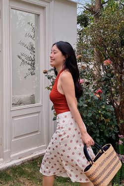 Vintage French Floral Dress with Short Sleeves and A-Line Mid-Length Skirt - Perfect for 90s and Y2K Inspired Styles