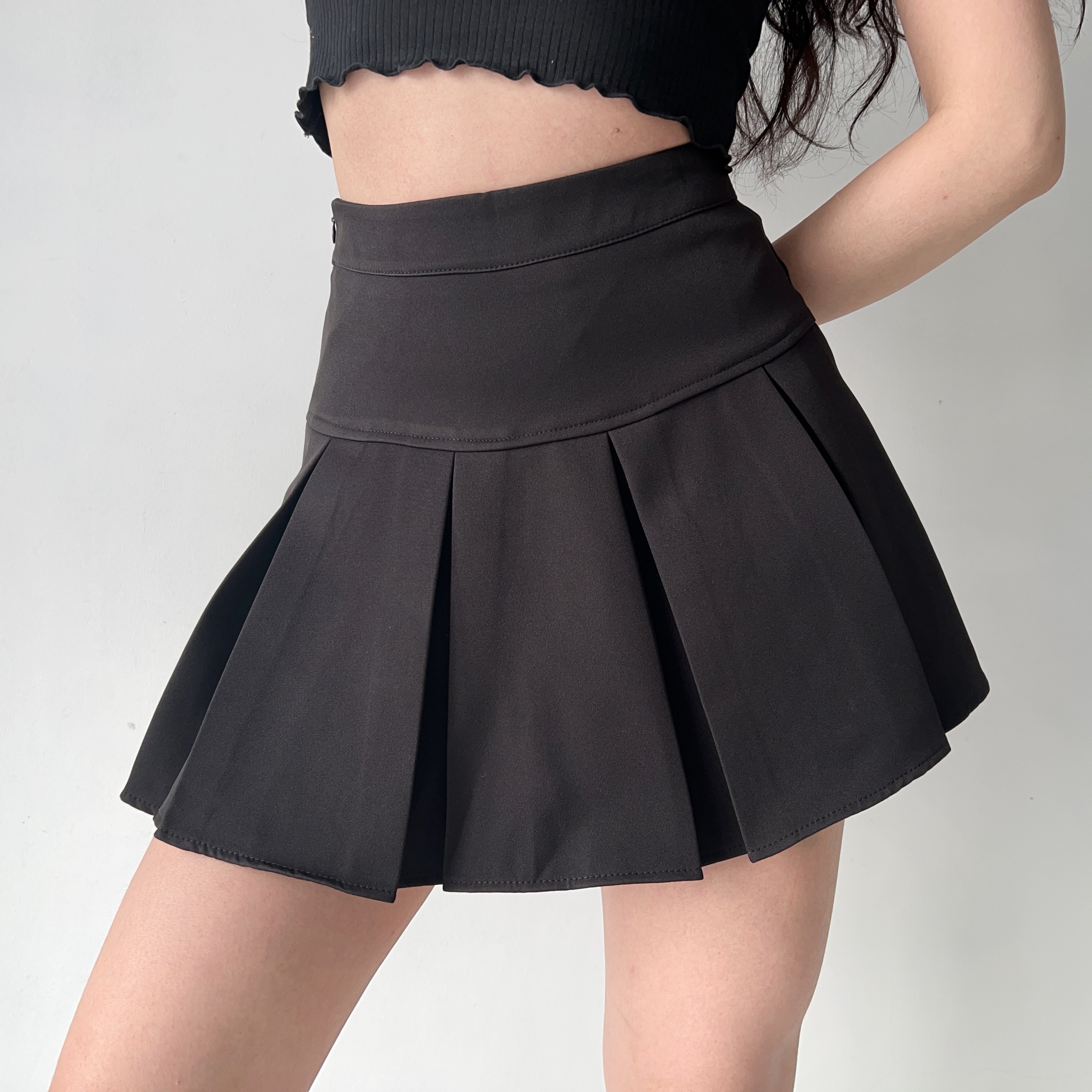 Vintage High-Waisted Pleated Skirt for Women - A-Line Short Skirt for Slimming & Leg-Lengthening - Versatile 90s Inspired Fashion