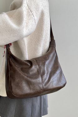 Vintage Large Capacity Shoulder Crossbody Bag for Women - Versatile Commuter Style for College and Everyday Use