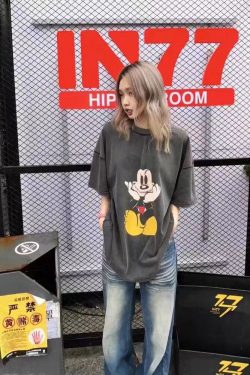 Vintage Mickey Graphic T-Shirt for Women - Retro Washed Short Sleeve Tee in Trendy Street Style