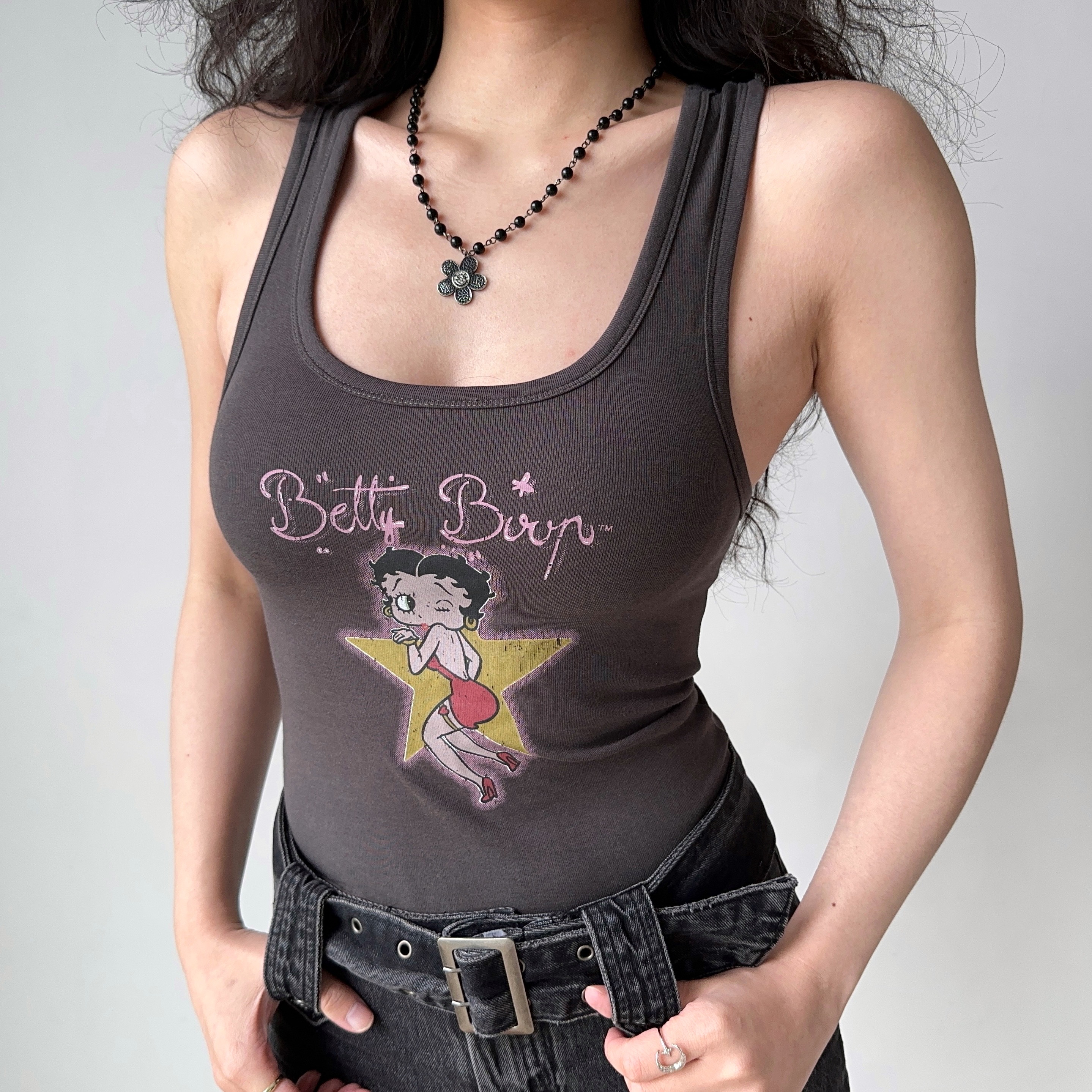 Vintage U-Neck Printed Tank Top for Women - Slim Fit Sleeveless Tee in American Style - Perfect for 90s and Y2K Fashion