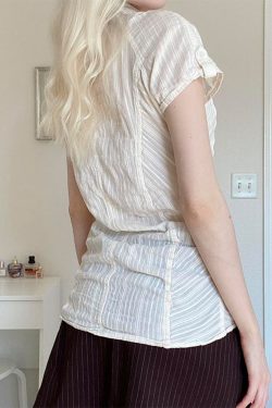 Women's French Minimalist White Collared Button-Up Short Sleeve Shirt with Waist-Cinching Pleated Design for a Slimming Effect