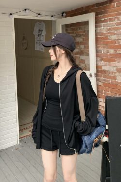 Women's Ice Silk Hooded Sun Protection Shirt - Loose Fit Long Sleeve Summer Jacket with Cool Feeling Design