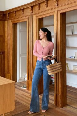 Women’s Pink French Knit Cardigan - Long Sleeve, Slim Fit, Versatile Style for Autumn 2024, Cozy 90s-Inspired Fashion