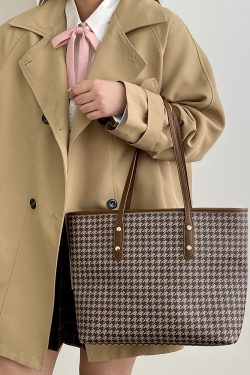 Women's Retro Tote Bag - High-End Shoulder Handbag for Spring Summer 2025 - Large Stylish Design