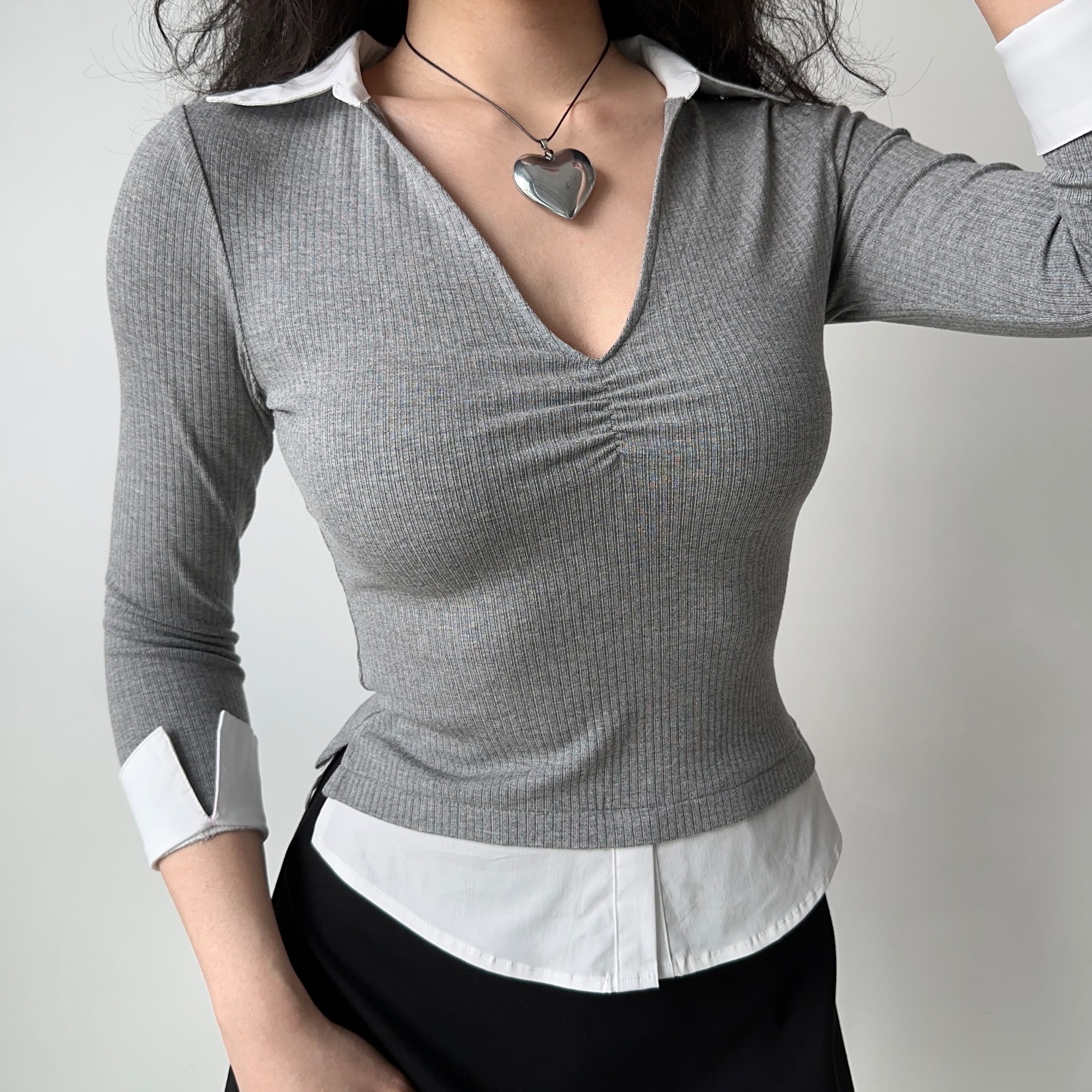 Women’s Slim Fit V-neck Spliced Two-Piece T-shirt with Three-Quarter Sleeves - Flattering Casual Top for Everyday Wear