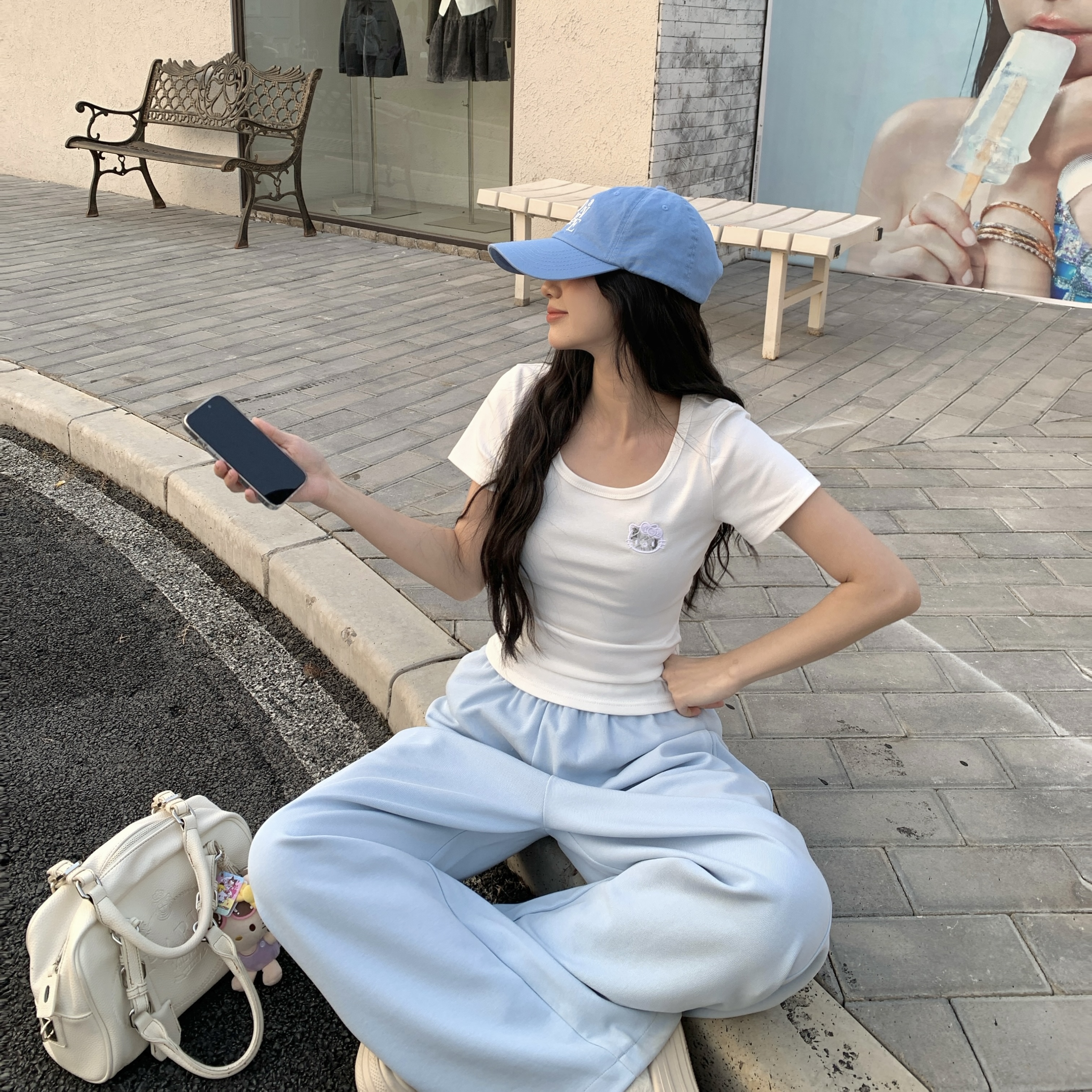 Women's Summer U-neck Kitty Cat Embroidered Short Sleeve T-shirt - Slimming Sweet Style for 2025, Cute 90s Vibe