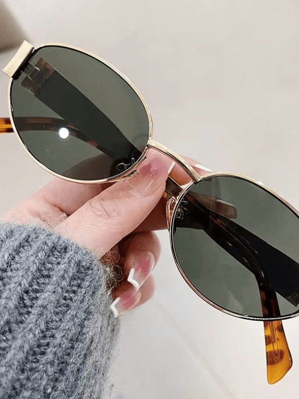 Classic Oval Sunglasses